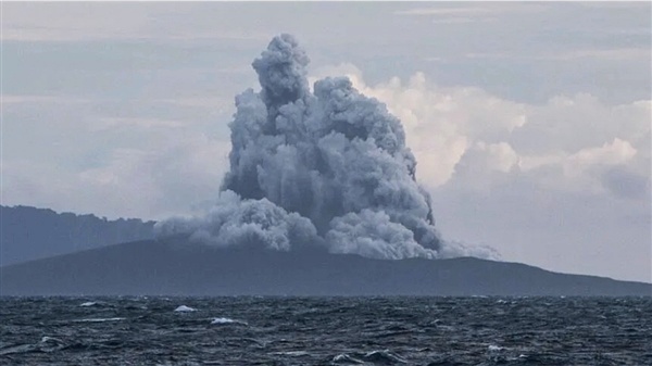 印尼3天内3座火山接连喷发