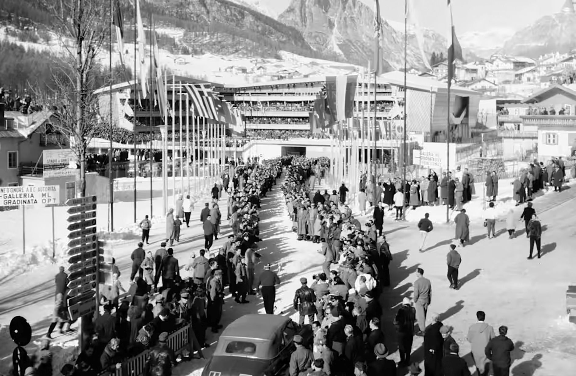 1956年科尔蒂纳冬奥会开幕式