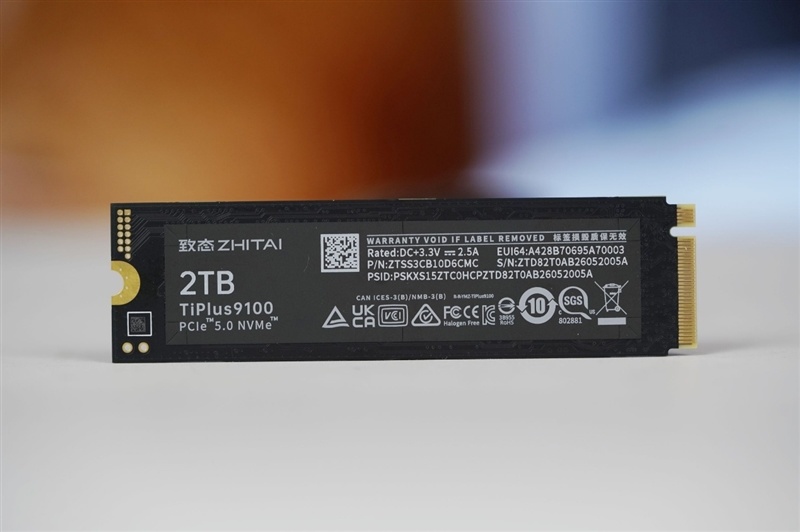 无缓PCIe5.0 SSD性能天花板!长江存储致态TiPlus9100 2TB评测:顺序读取超12G/s,4K 媲美旗舰