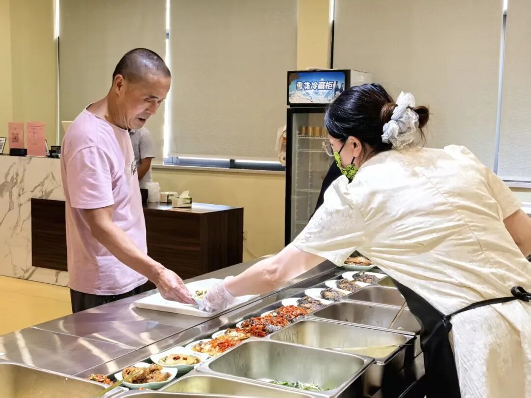 观景社区食堂.jpg