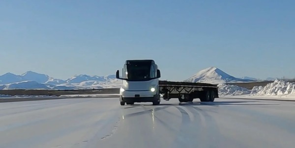 特斯拉Semi