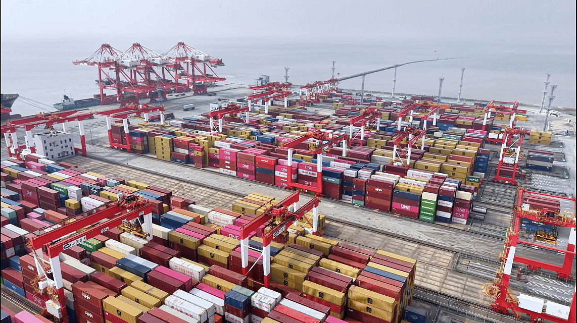 洋山深水港四期自动化码头(央广网记者 何智康 摄)