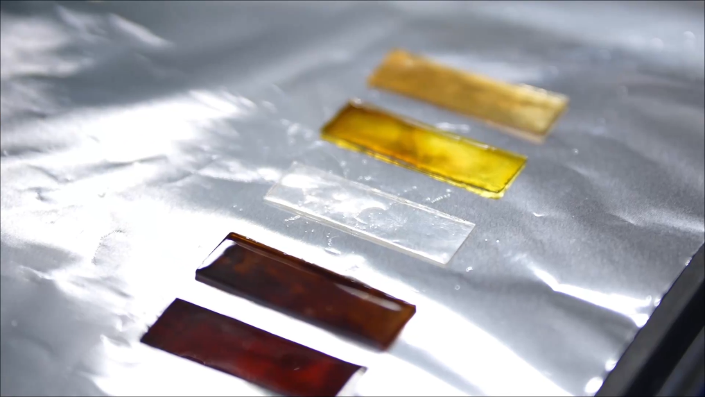 近日，天津大学科研团队研发出兼具耐高温、高强韧与可回收特性的新型环氧树脂。这项技术具有广阔的应用前景，可以为复合材料的回收和它的高性能化一体化解决提供支持。