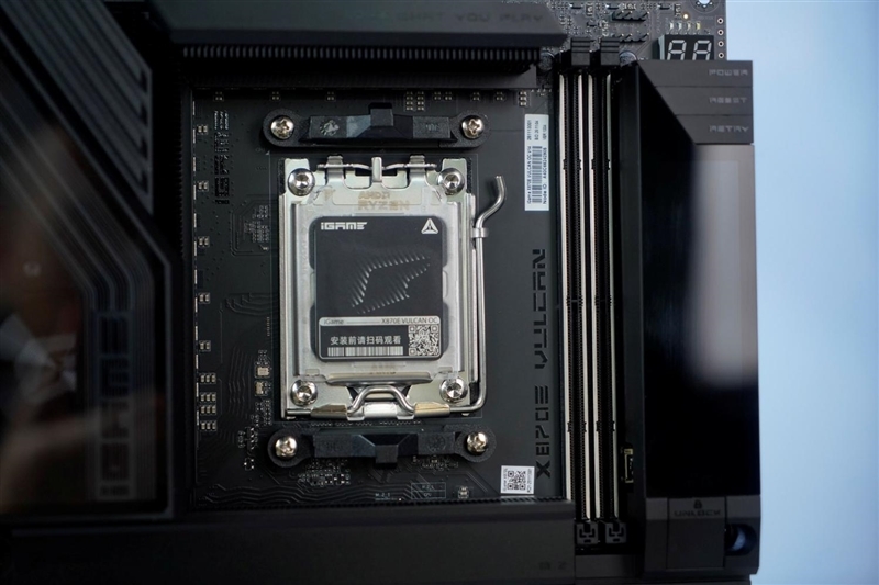 AMD X3D最强优化!七彩虹iGame X870E Vulcan OC V14火神主板评测:专属优化 温度更低性能更强