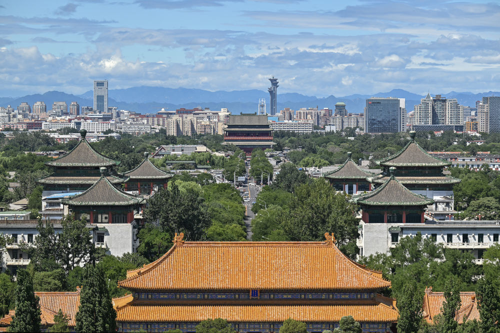 这是2024年8月12日在景山上拍摄的北京中轴线风光。