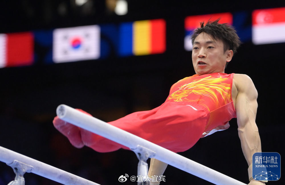 【邹敬园成就体操世锦赛双杠“五冠王”】第54届世界体操锦标赛25日在
