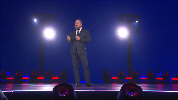 史诗级同框!NVIDIA、Intel、AMD、高通四巨头CEO齐聚联想发布会