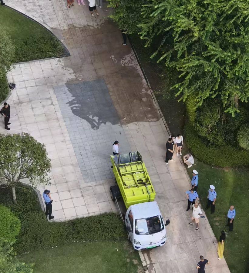 涉事垃圾车。(来源/家属提供)