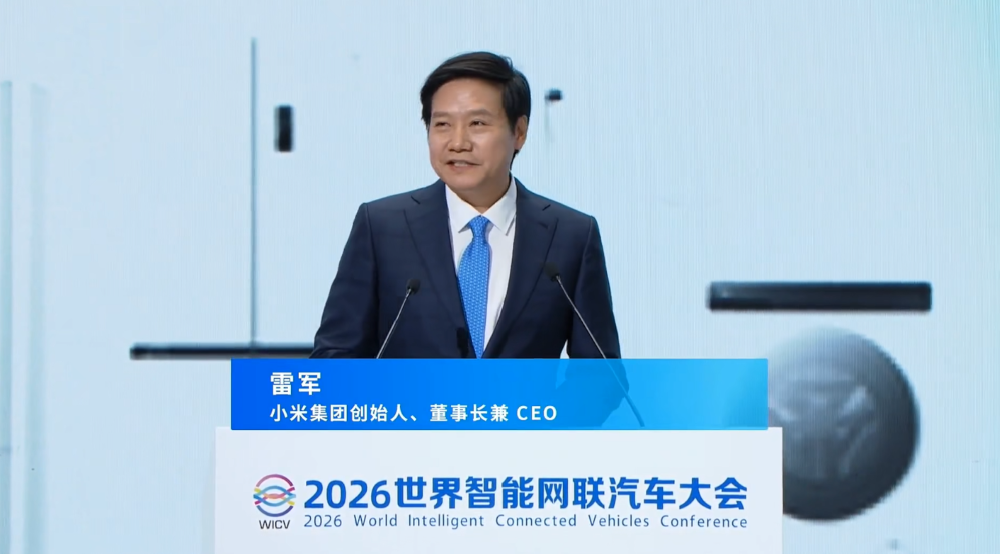 老车主狂喜！特斯拉给9年老车升级智驾，马斯克“打脸”自己