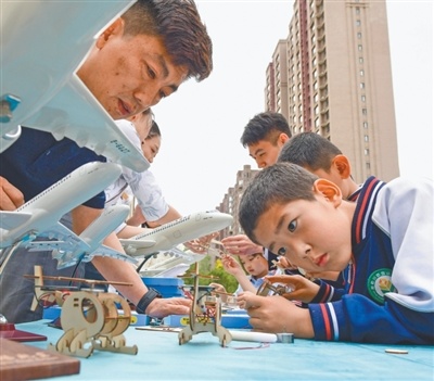 在建设科技强国新征程上建功立业（弘扬科学家精神&middot;全国科技工作者日特别报道）