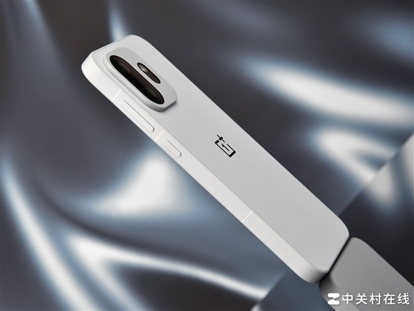 小屏手机能塞多大电池：一加15T给出了终极答案