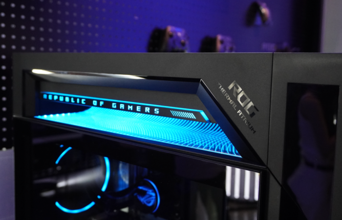 ROG首款搭载全息投影的高端台式机 ROG枪神10X炫酷感拉满