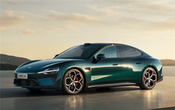 新一代SU7被称是BBA杀手！潘九堂回应：别拉仇恨 小米汽车不针对谁