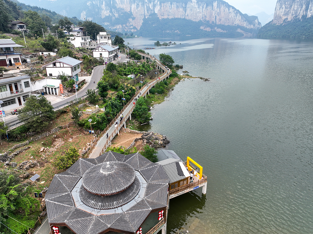化屋村乌江源百里画廊景区 来源:视觉中国