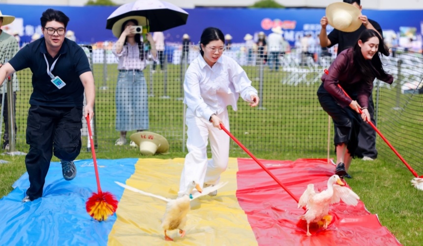 2026年中国农民丰收节武汉主会场活动举行。