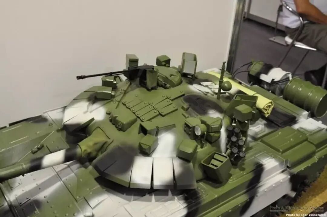 Scale model of tank equipped with Arena-M Active Protection System - Sputnik International, 1920, 17.02.2024