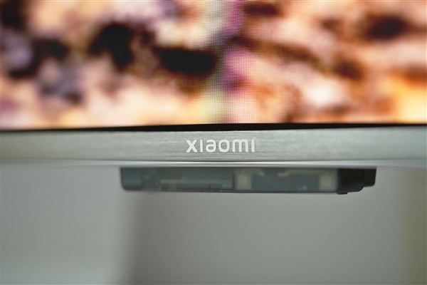 三色独立发光！小米首款RGBMini LED电视图赏