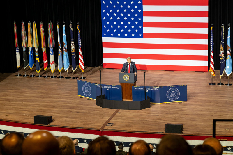 当地时间2025年9月30日,美国弗吉尼亚州,特朗普在美军将领大会上发表讲话。 IC Photo