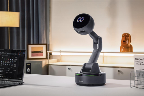 全新形态超乎想象!联想展示AI Workmate概念机:打工人的桌面搭子