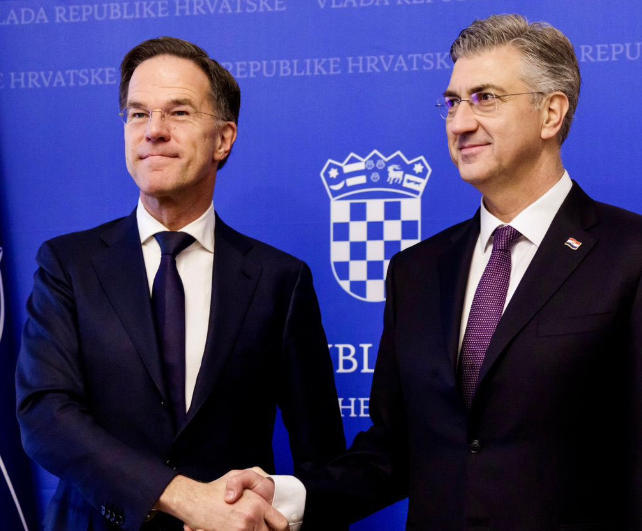 12日,马克·吕特访问克罗地亚 社交媒体