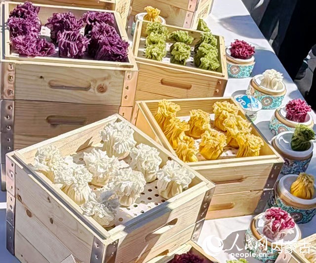 大会现场展出烧麦。实习生赵爽摄