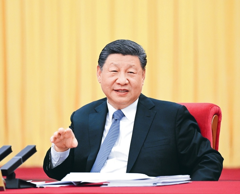 2025年3月6日下午，中共中央总书记、国家主席、中央军委主席习近平看望参加全国政协十四届三次会议的民盟、民进、教育界委员，并参加联组会，听取意见和建议。 新华社记者 谢环驰/摄