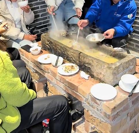 石槽火锅 来自网络2.jpg