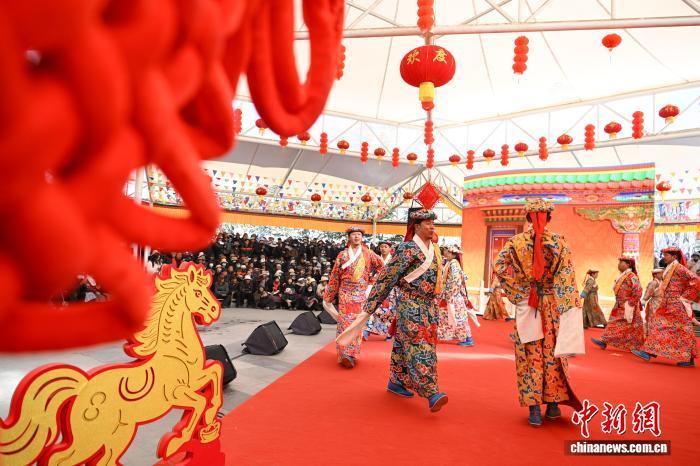 图为活动现场。贡嘎来松 摄