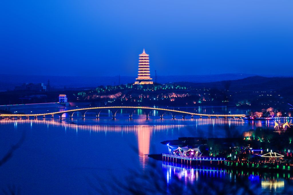 图为招远市街景。新华社发