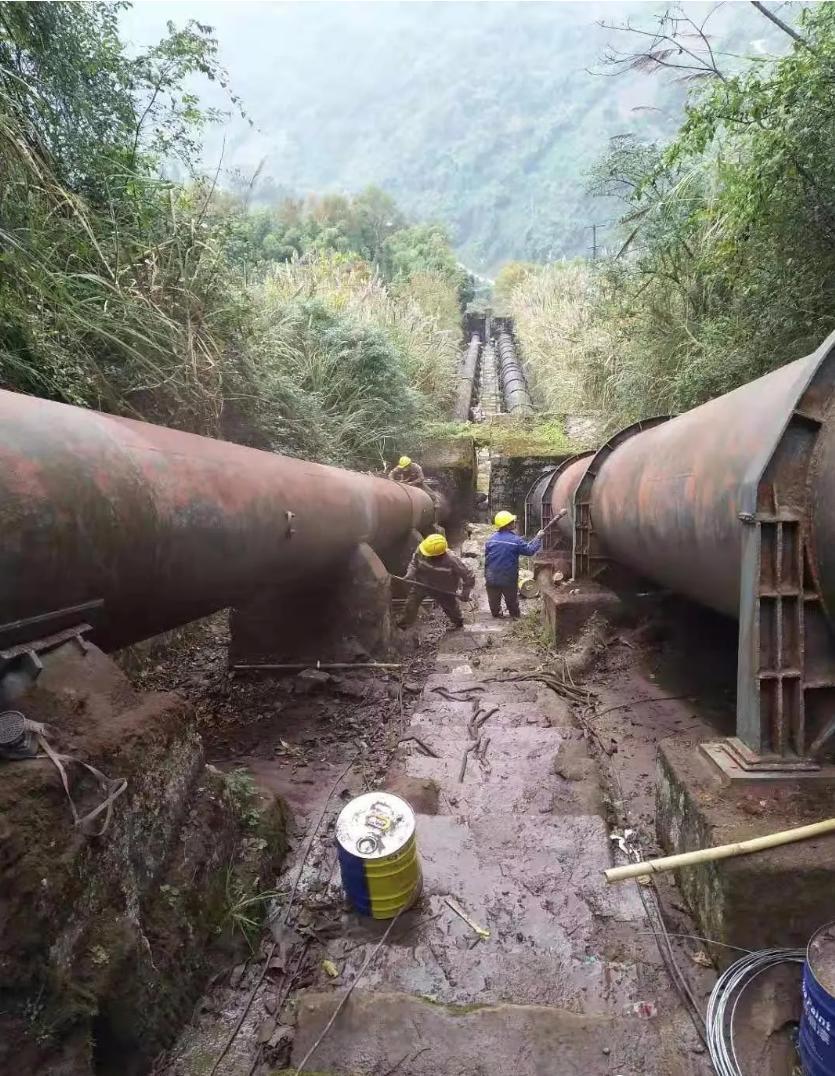 青烟洞四级水电站除锈喷漆工程