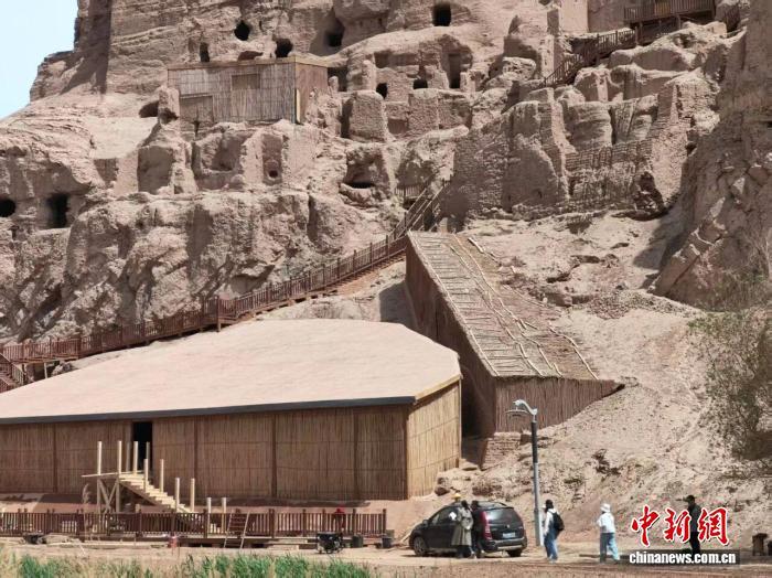 图为吐峪沟石窟。王小军 摄
