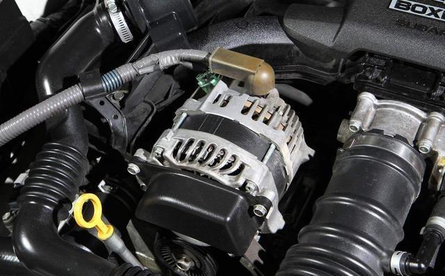 开了五年自动挡车，真的后悔没早知道：没电别傻推，老司机教你两招-有驾