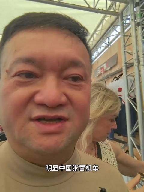 中国车手张雪亮相WSBK赛事，队服缺货引海外网友关注