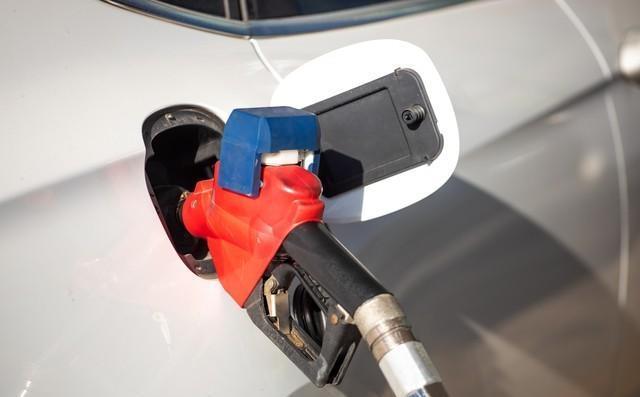 私营加油站便宜一半?三年亲测真实反馈:油品能加,但需避坑-有驾