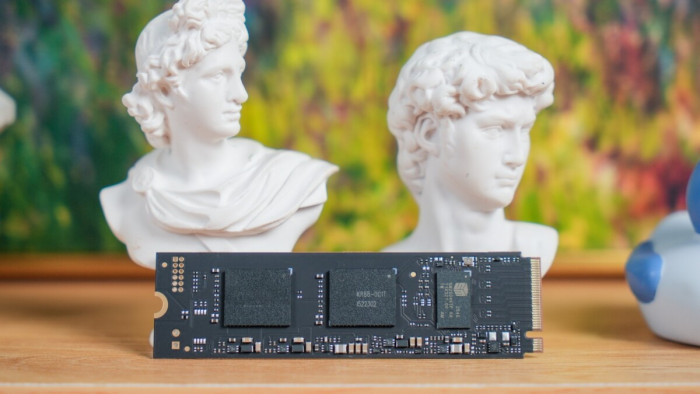 高效低温服务个人AI 佰维M560灵梭PCIe 5.0固态硬盘评测