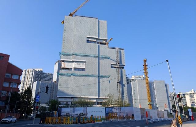 新政落地才一个月，上海楼市就“爆了”，好多买房主谈主临时改了决定
