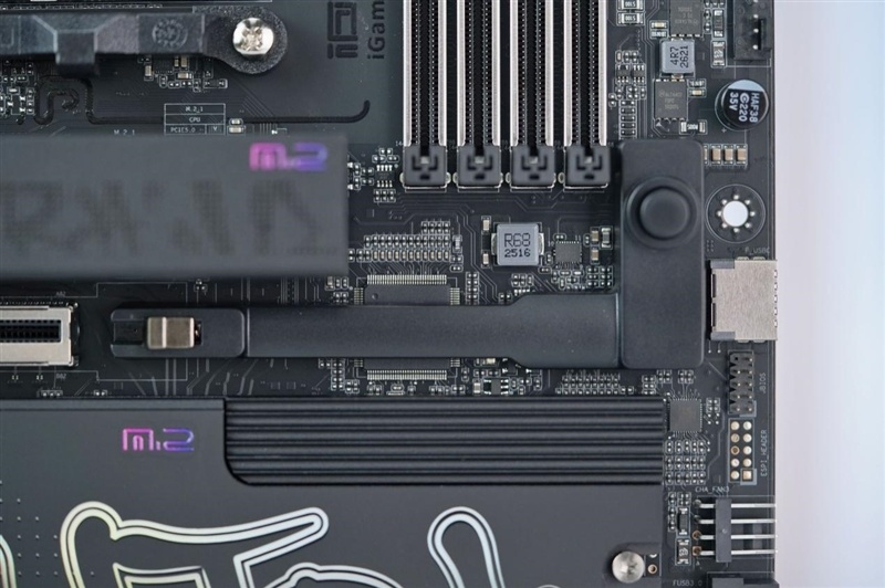 2000元以内没有敌手!iGame X870E ULTRA-S V14评测