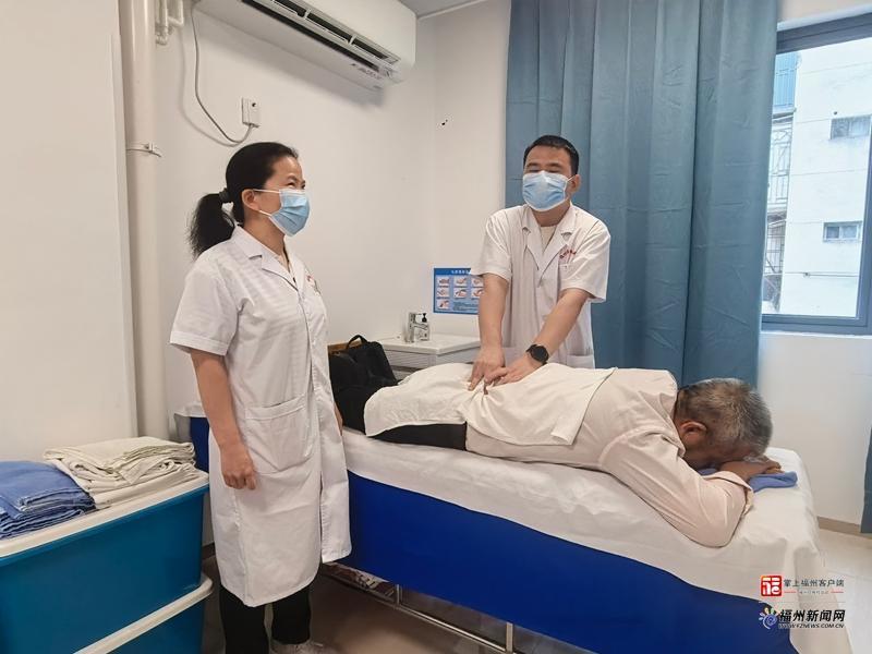 三对视障夫妻在榕用双手点亮未来