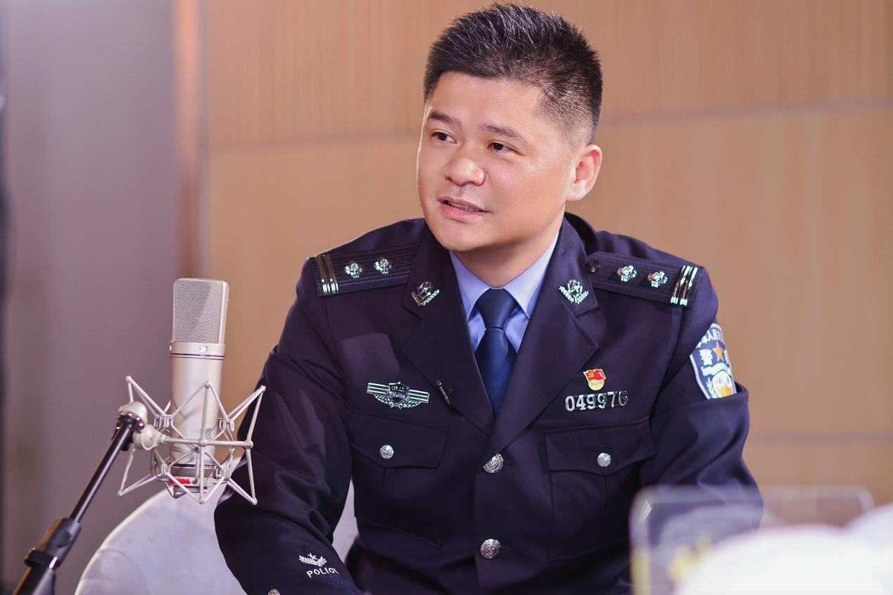 基层警事:铁血刑警的温情转身