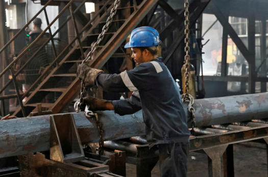 印度果阿邦一座钢铁厂的工东谈主