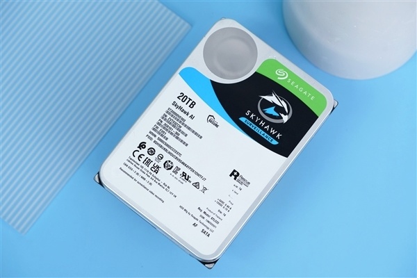一年翻四倍!SSD价格已六连涨