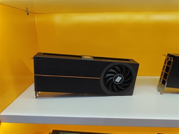 国产自研GPU从0到1破晓时刻!砺算首秀ChinaJoy:LX 7G100现场开跑黑神话
