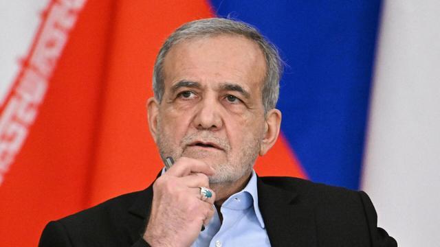 （伊朗总统佩泽希齐扬）