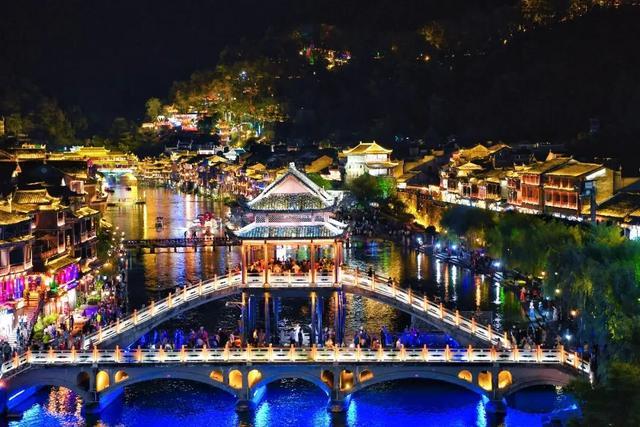 凤凰古城 图/徐行