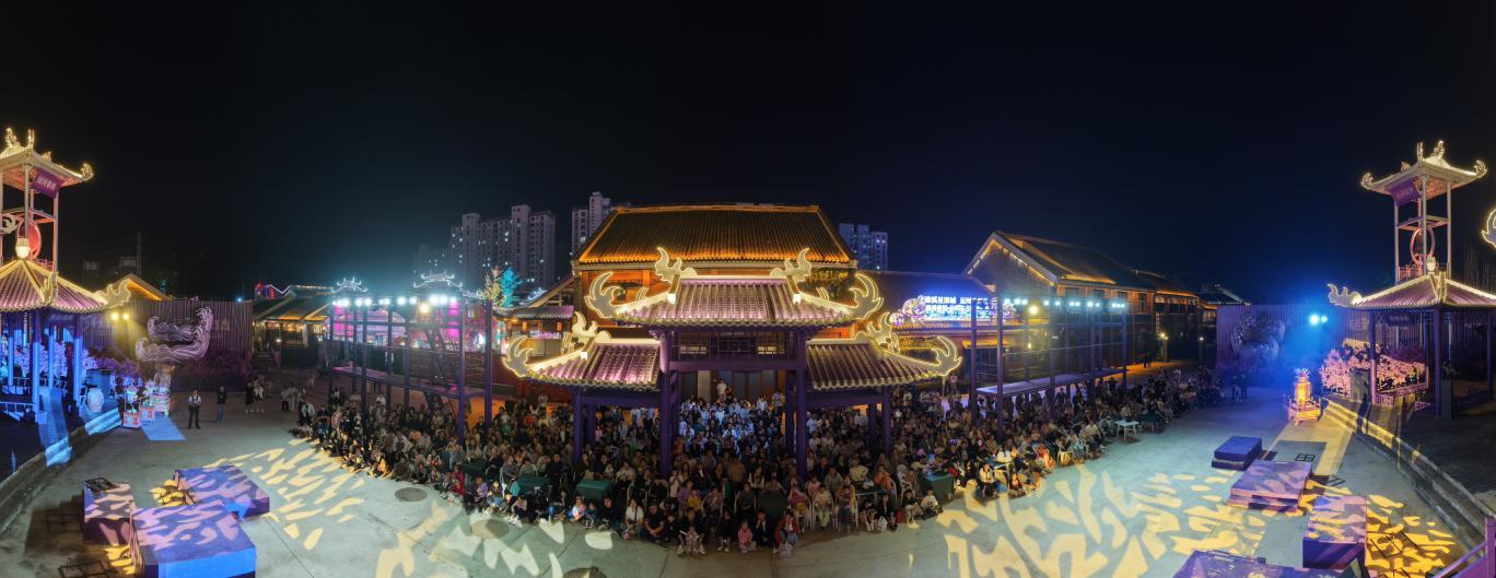 星聚城三大剧场叫座叫好。濉溪古城供图