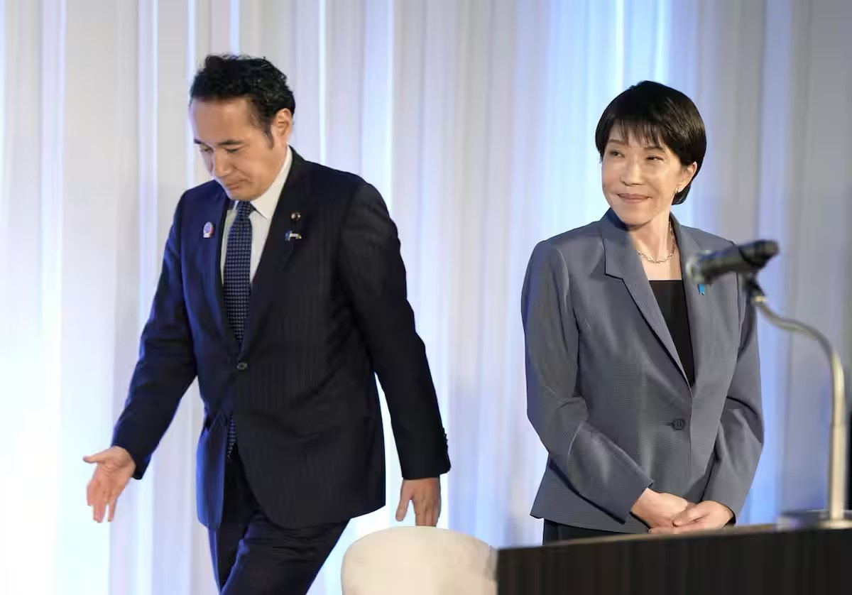 10月7日，日本农林水产大臣簗和生与日本首相高市早苗共同出席活动。图自日媒