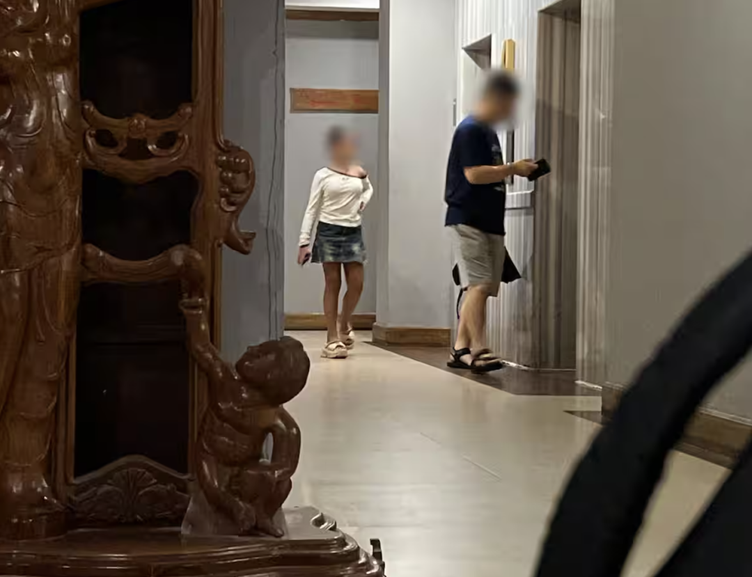 (记者A拍下的照片)