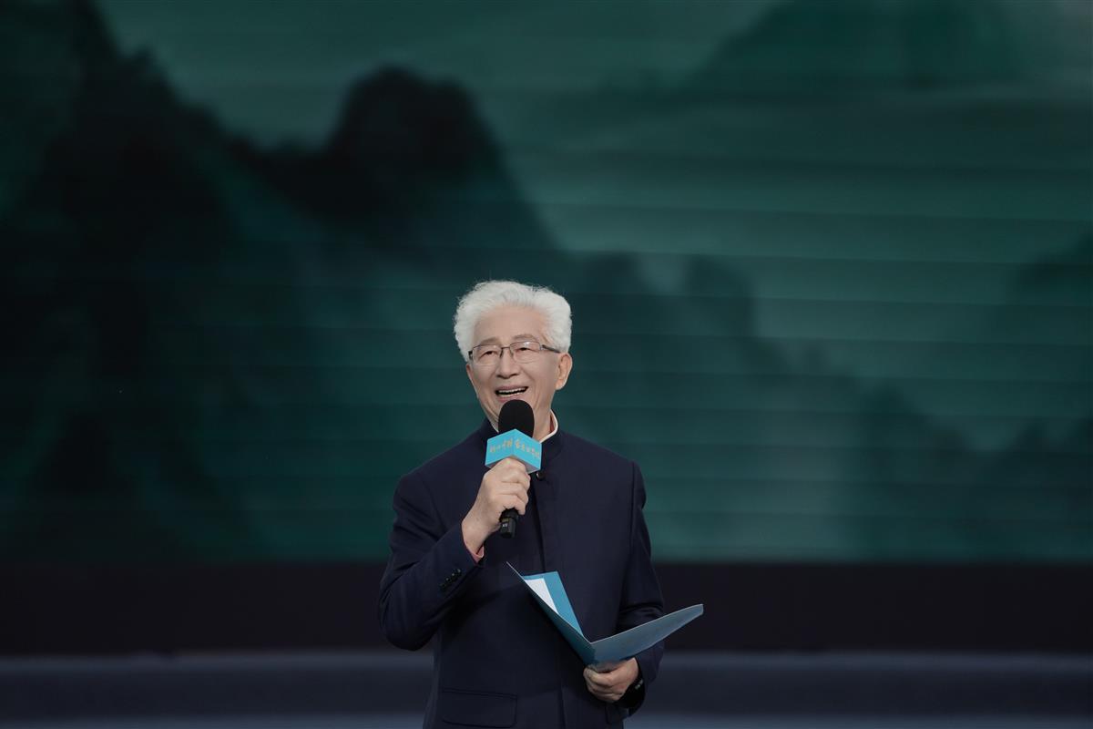 朗诵艺术家陈铎.JPG