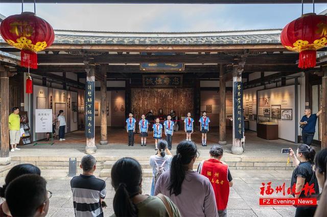 《船政回响》带领观众穿越百年时光。