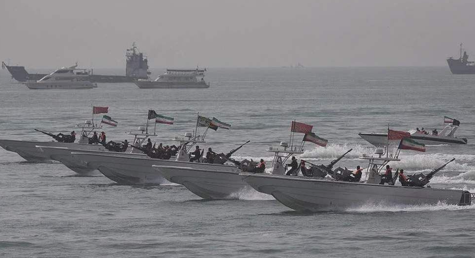 伊斯兰革命卫队海上力量配备了大量武装快艇。